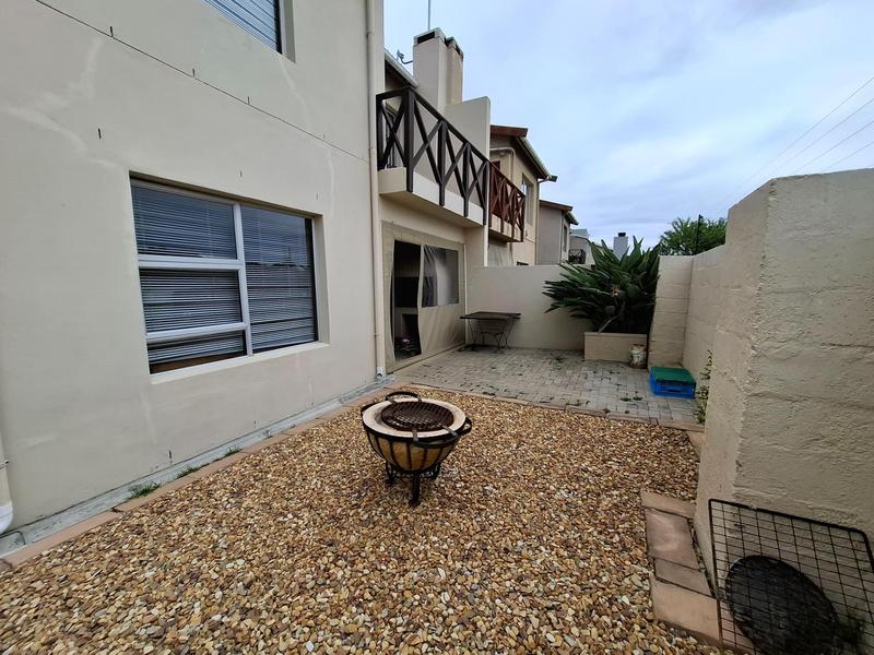 To Let 3 Bedroom Property for Rent in Fairview Golf Estate Western Cape